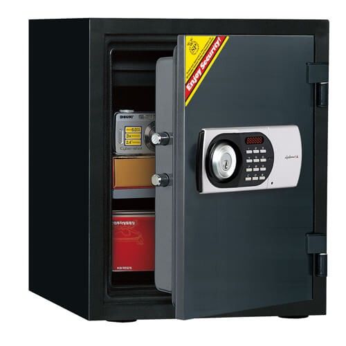 Diplomat Electronic Safe 125E 02
