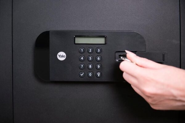 Yale High Security Large Safe YSEB 520 EB1 04